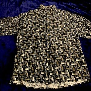David Taylor Men's Black and White Patterned short sleeve shirt.